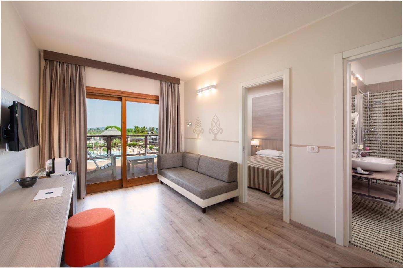 Ethra Reserve Valentino Castellaneta Marina Room photo